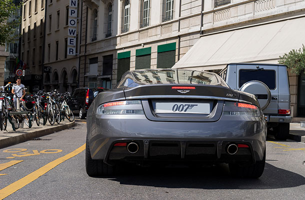 Aston-Martin 007 car image 