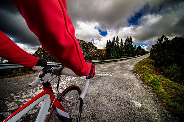 Image of a road bike on a cloudy day.