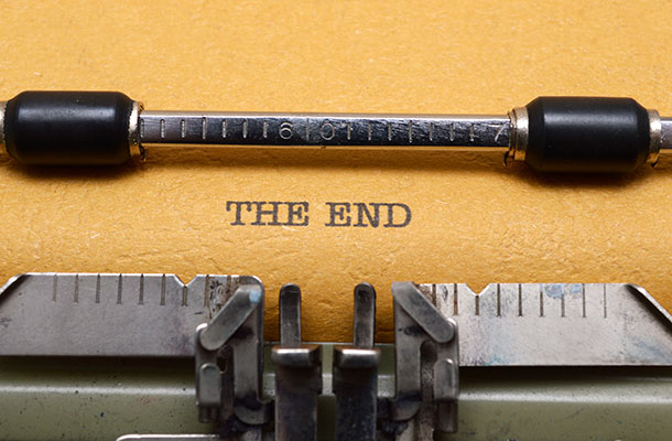Type writer with the words "The End".