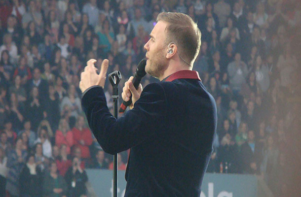 Image of Gary Barlow on stage.