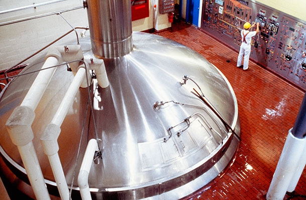 Image of a brewery.