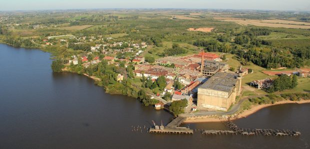 Aerial photograph of the Fray Bentos factory