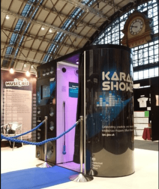 The Karaoke Shower has seen popularity on its tour of UK STEM events for schools. The ‘immersive’ experience helps young people to understand the importance of music copyright. 